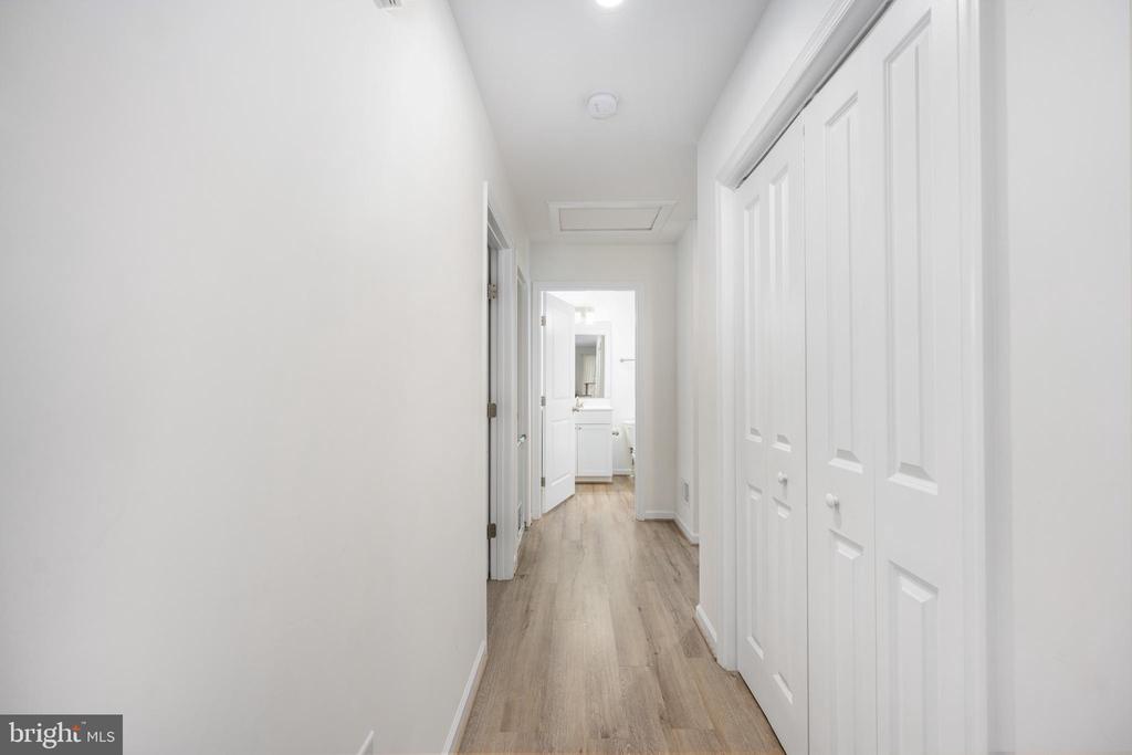 218 SHOREWOOD DRIVE