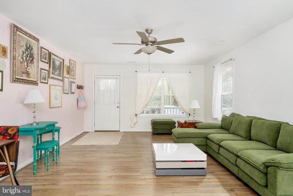 218 SHOREWOOD DRIVE