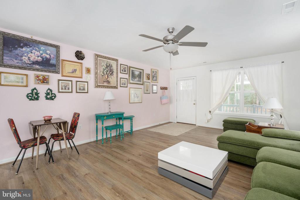 218 SHOREWOOD DRIVE