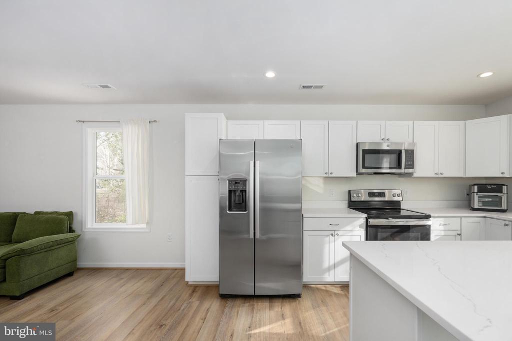218 SHOREWOOD DRIVE