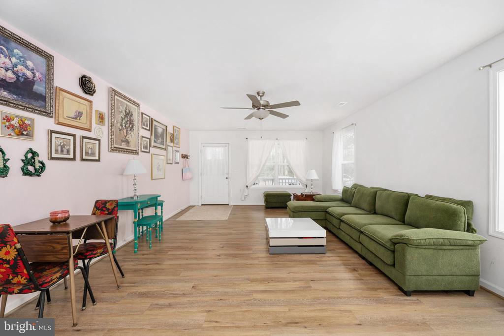 218 SHOREWOOD DRIVE
