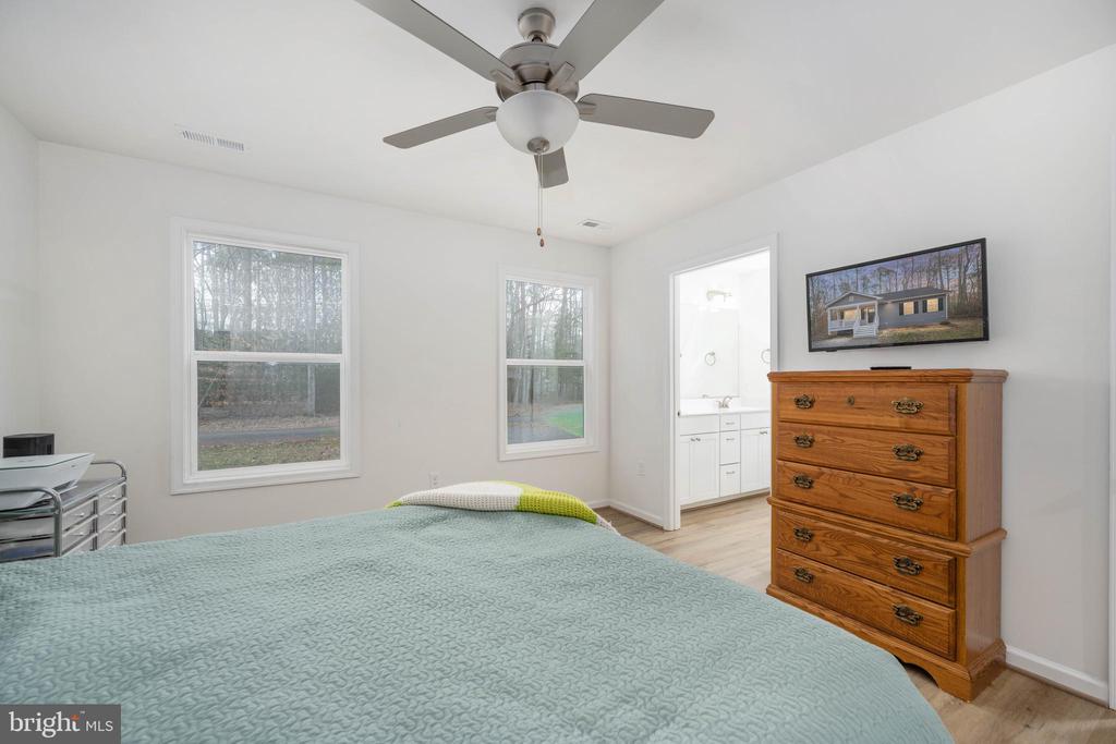 218 SHOREWOOD DRIVE