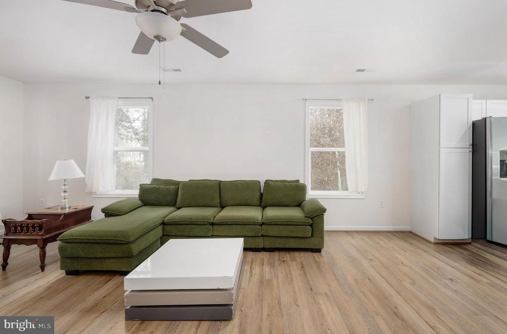 218 SHOREWOOD DRIVE