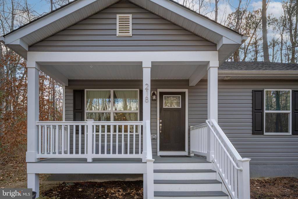 218 SHOREWOOD DRIVE