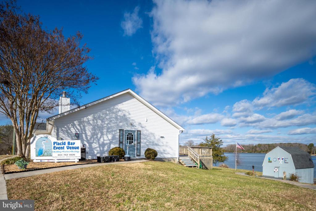 218 SHOREWOOD DRIVE