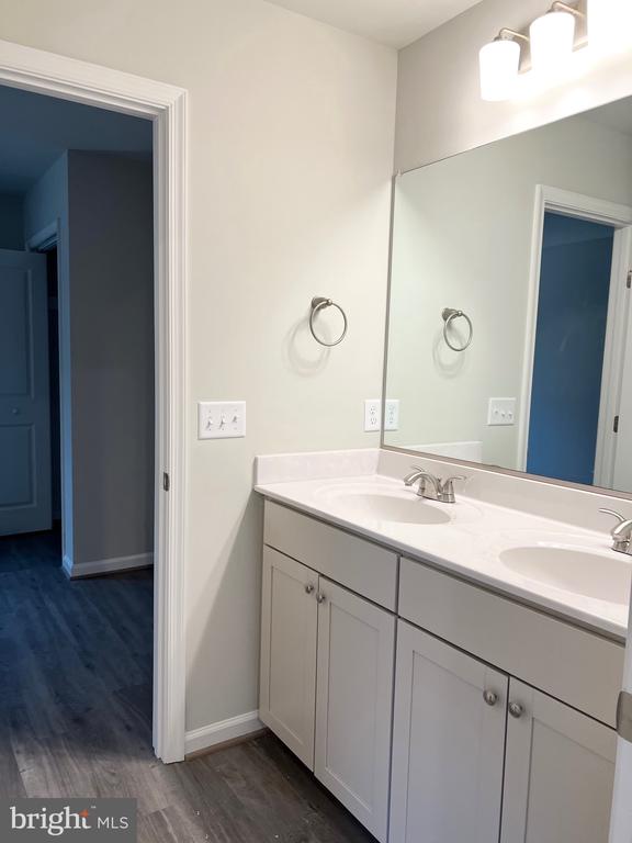 255 9TH STREET