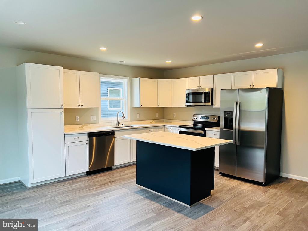 255 9TH STREET