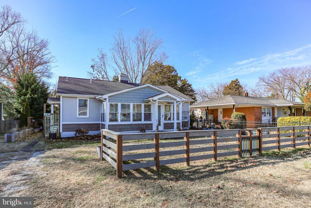 940 BRYANT
