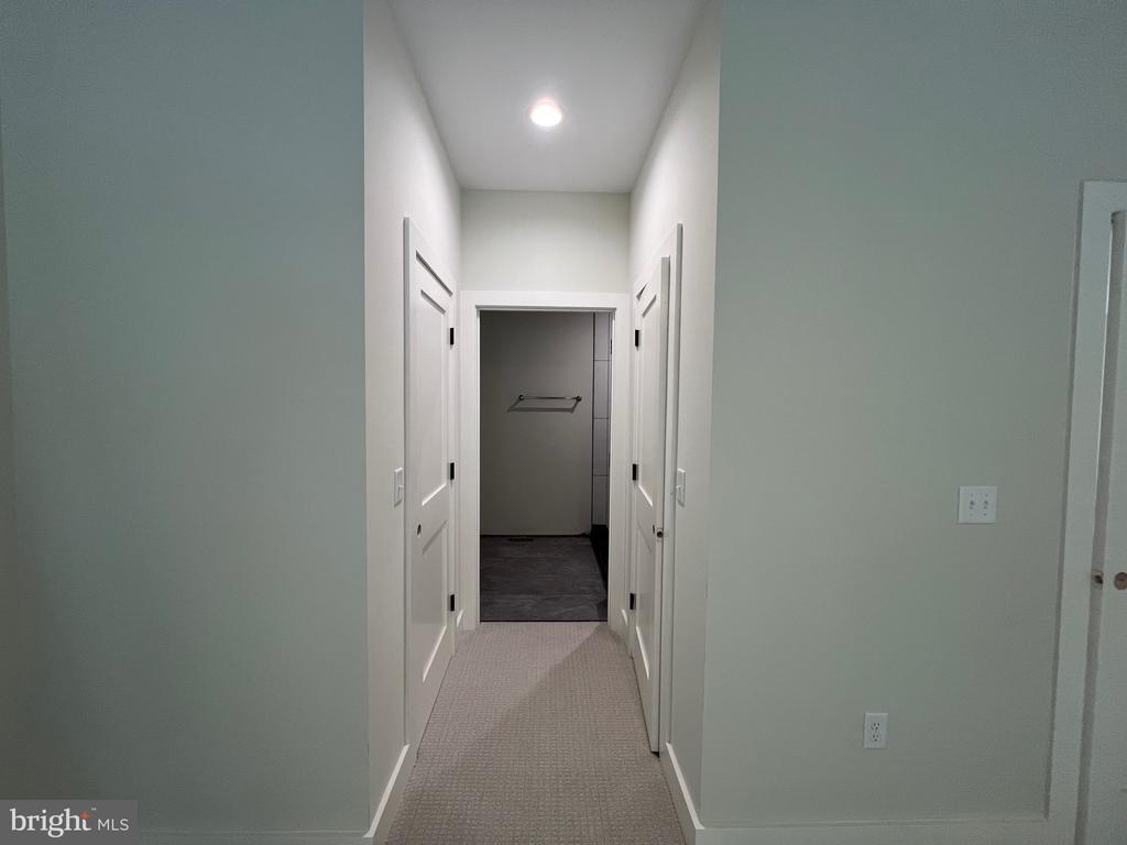 175 ROSE WAY