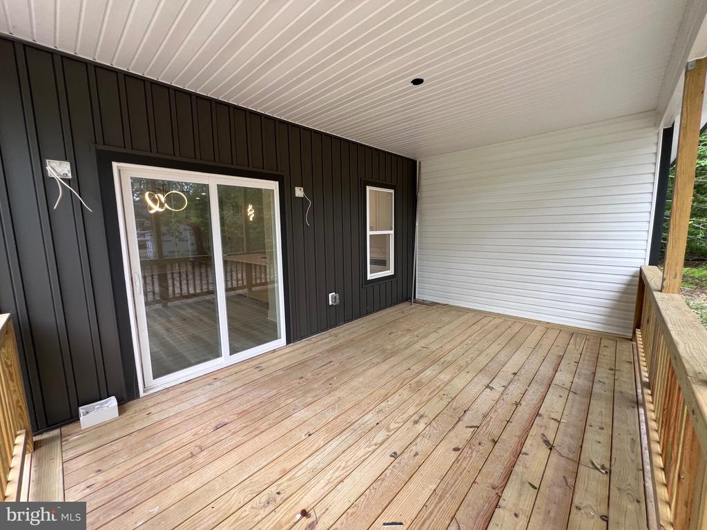 175 ROSE WAY