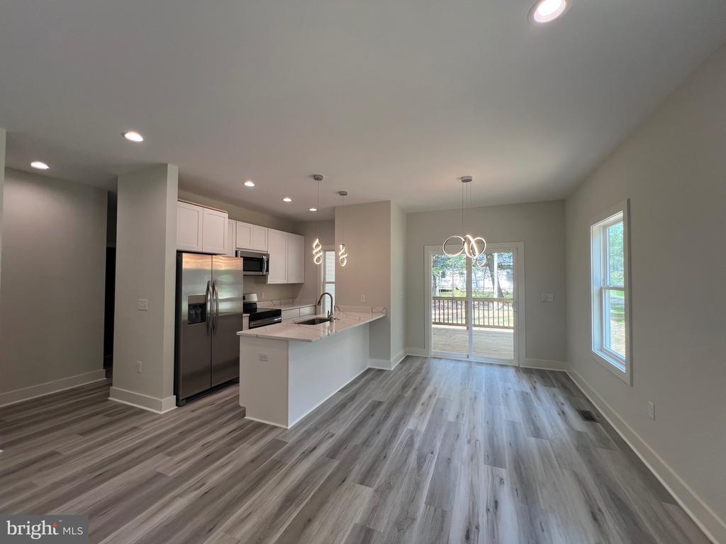 175 ROSE WAY