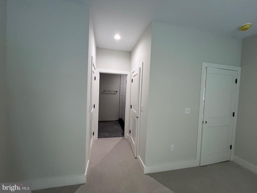 175 ROSE WAY