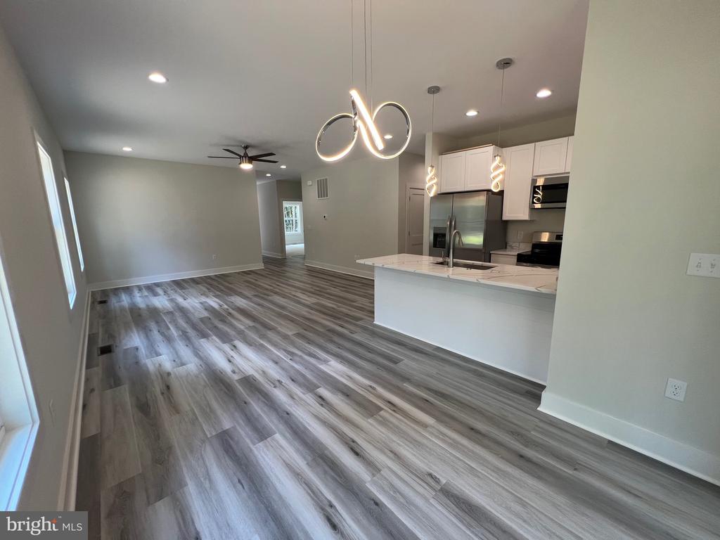 175 ROSE WAY