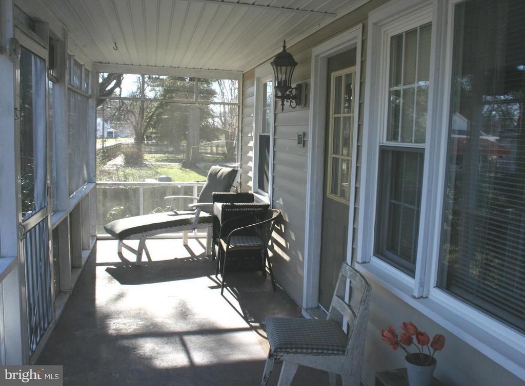 809 BANCROFT AVE