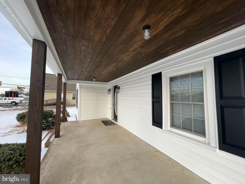 33 CROOKHORN ROAD
