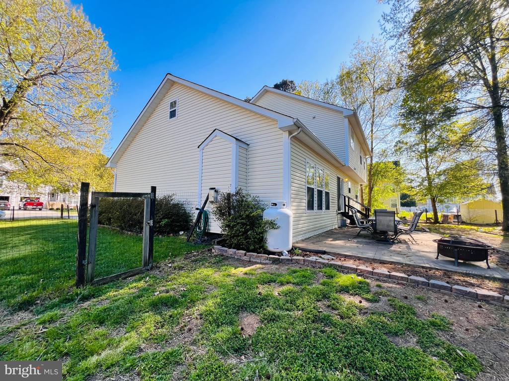 213 FOREST AVENUE