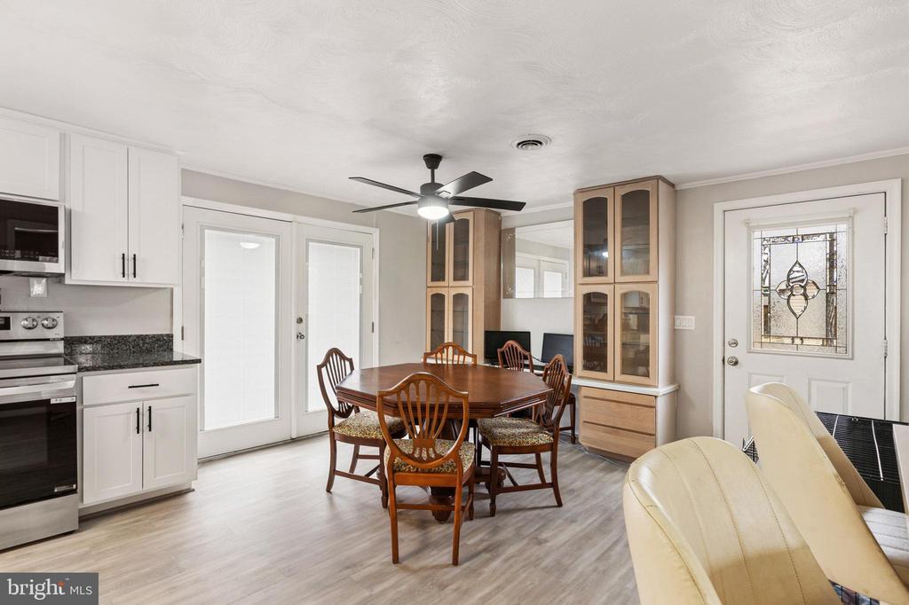 641 HOLLY VISTA DRIVE
