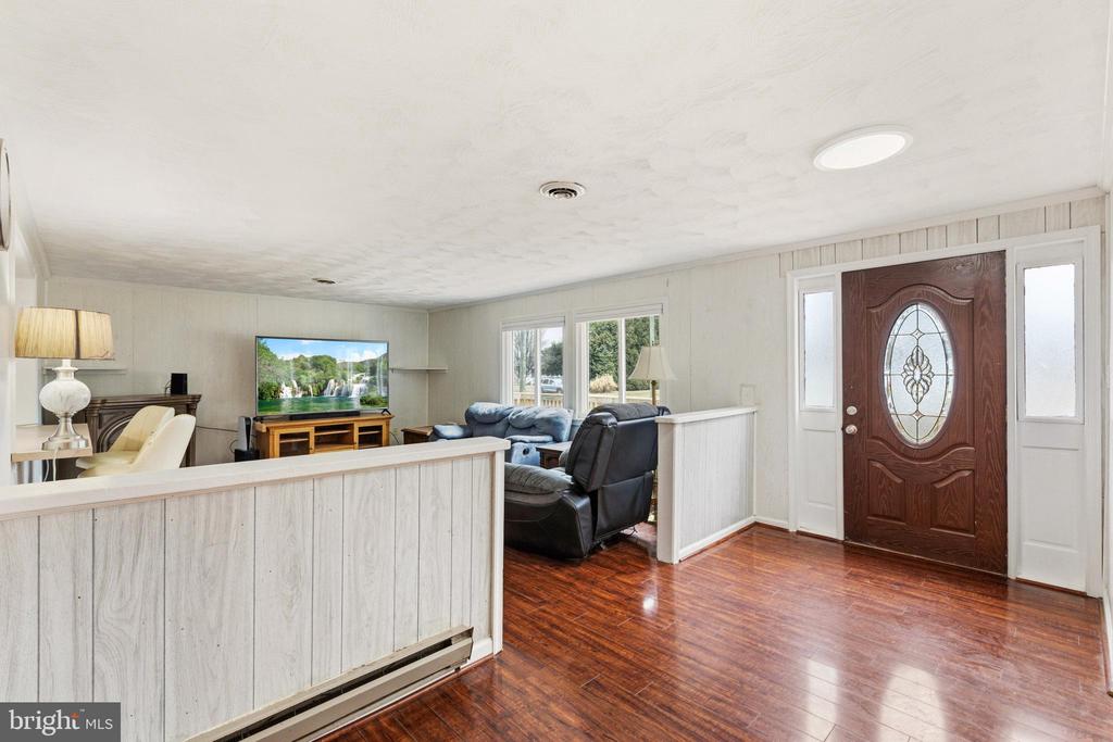 641 HOLLY VISTA DRIVE