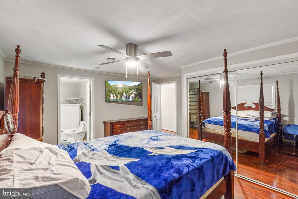 641 HOLLY VISTA DRIVE