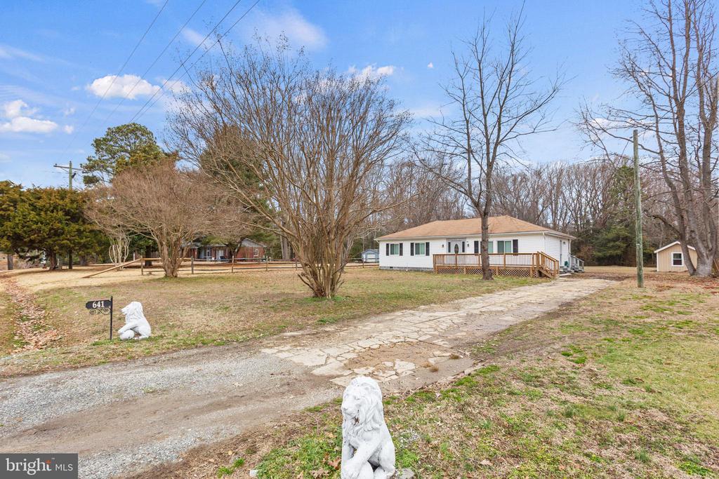 641 HOLLY VISTA DRIVE