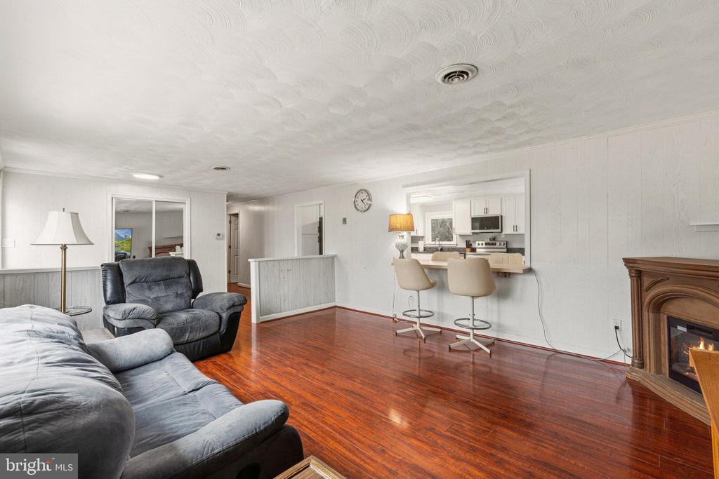 641 HOLLY VISTA DRIVE
