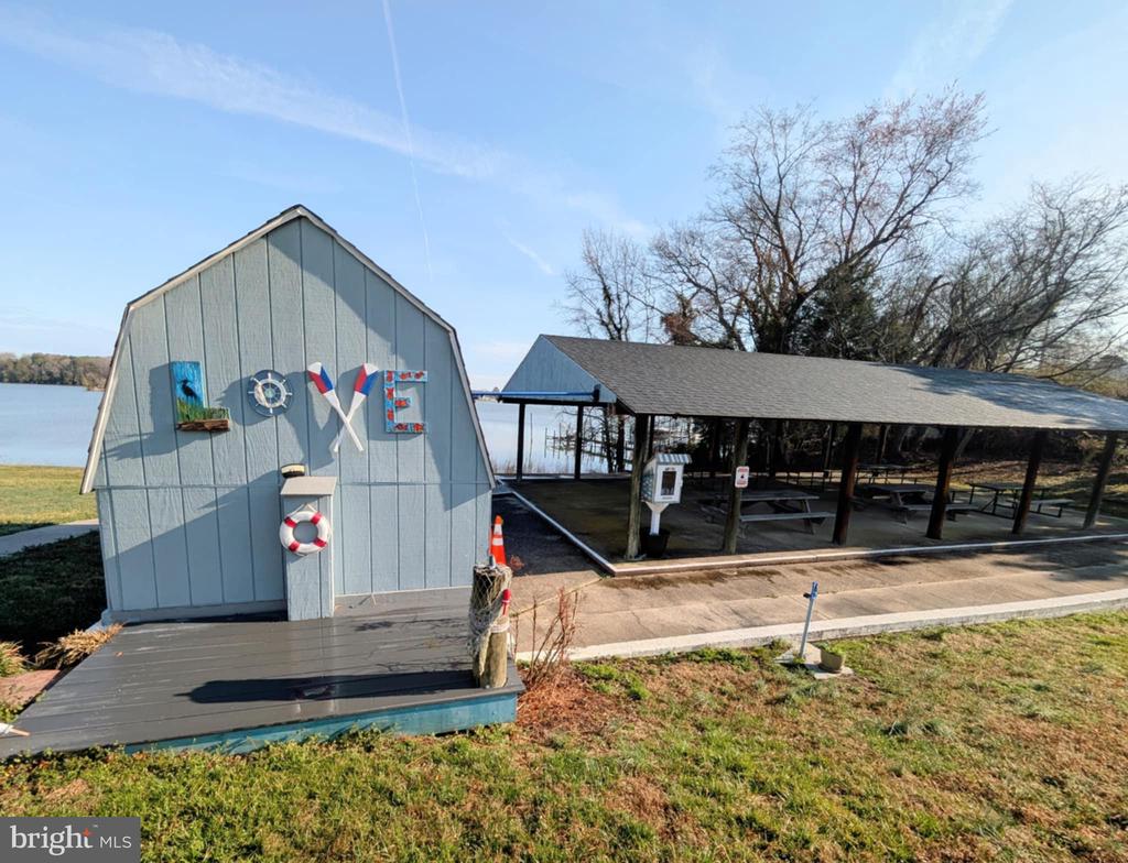 261 AZURE DRIVE