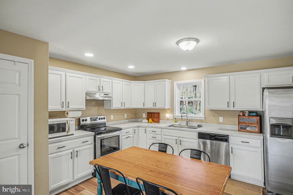 261 AZURE DRIVE