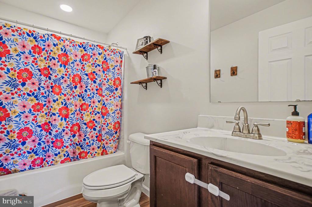 261 AZURE DRIVE