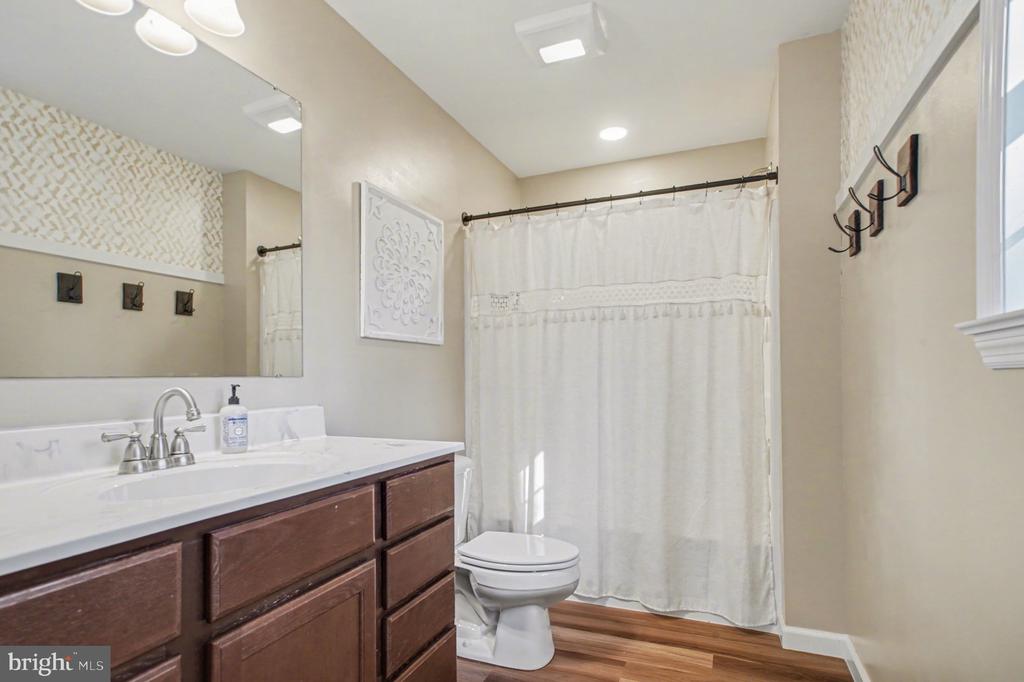 261 AZURE DRIVE