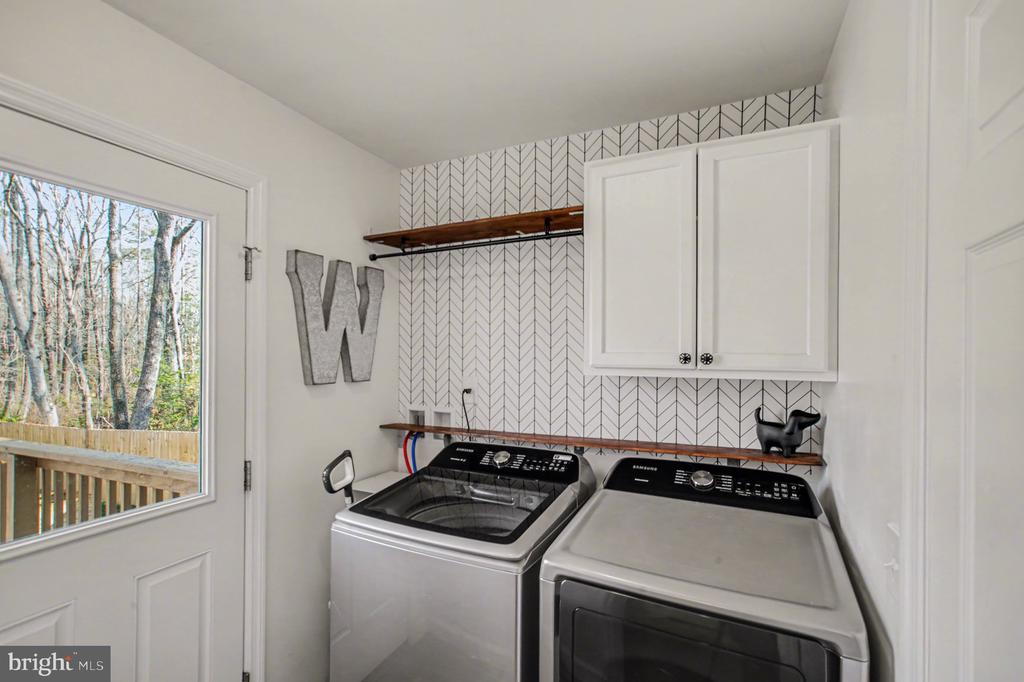 261 AZURE DRIVE
