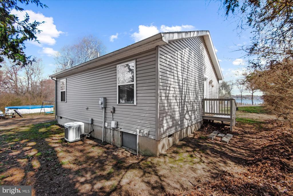 1223 SHORE DRIVE
