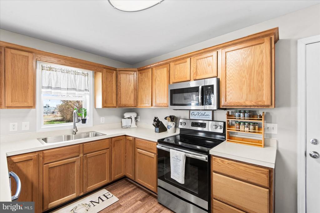 1223 SHORE DRIVE