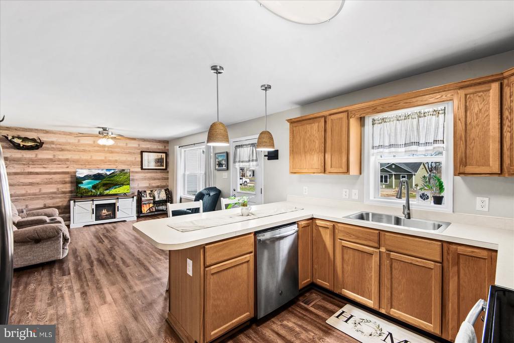1223 SHORE DRIVE