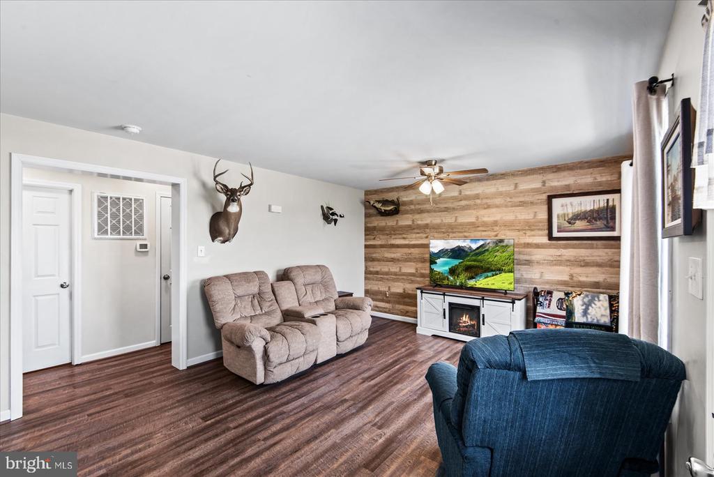 1223 SHORE DRIVE