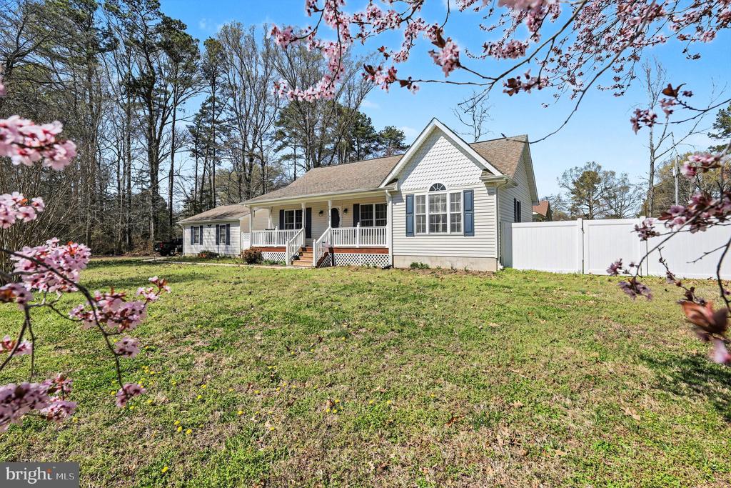 198 CEDAR LANE