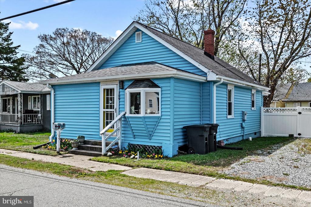 109 BANCROFT AVENUE