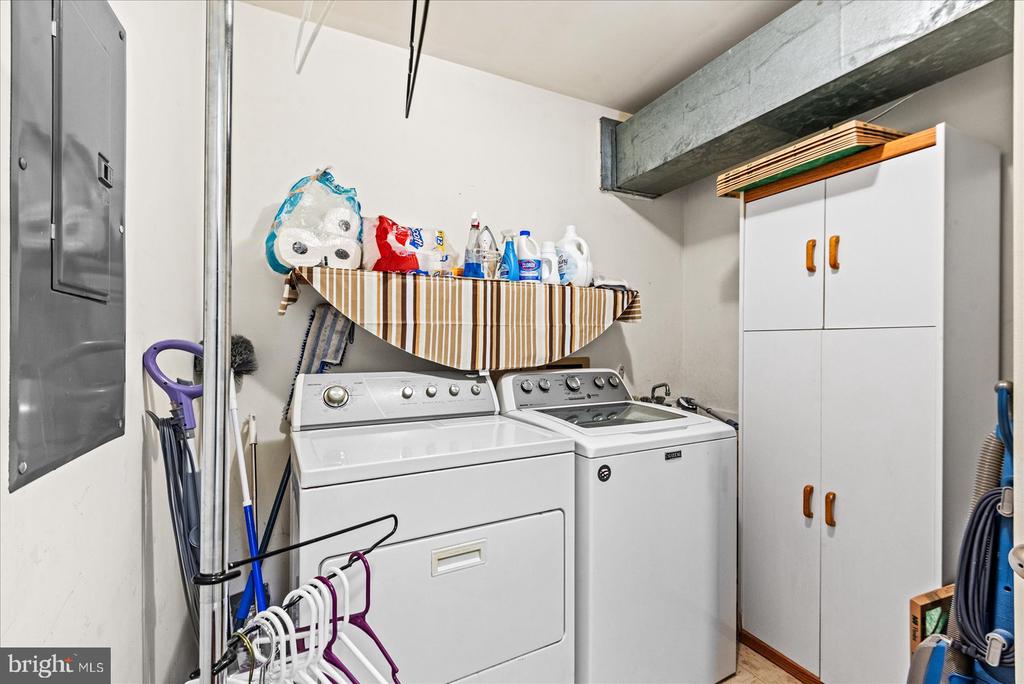 121 11TH STREET S