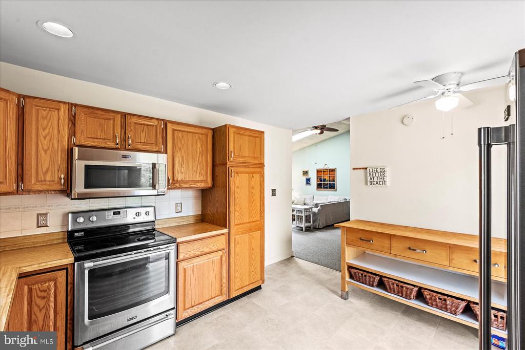 121 11TH STREET S