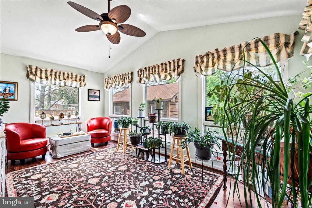 121 11TH STREET S
