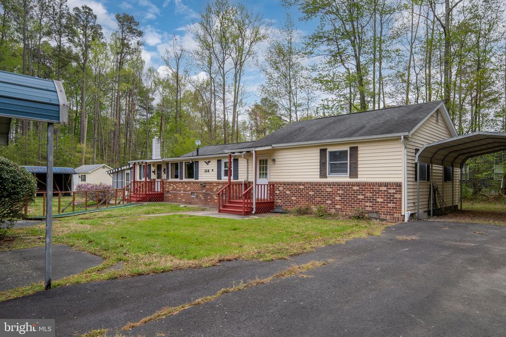 314 LAKE DRIVE