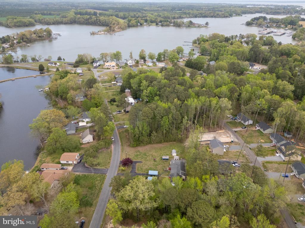 314 LAKE DRIVE