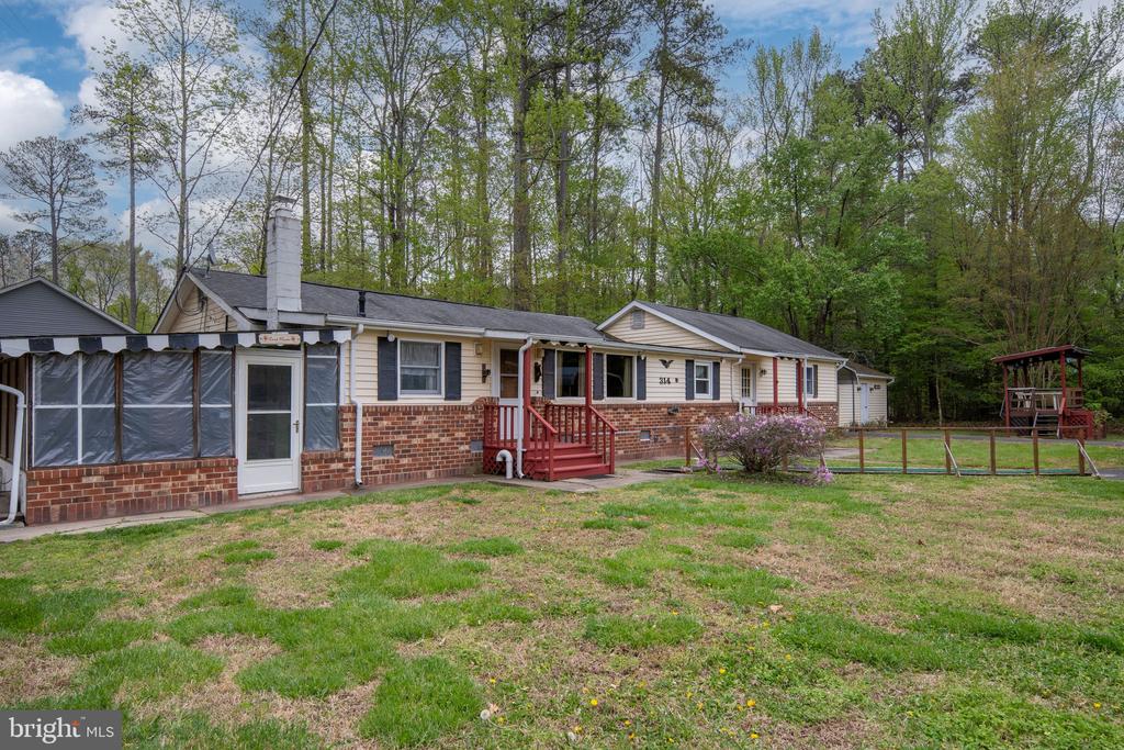 314 LAKE DRIVE