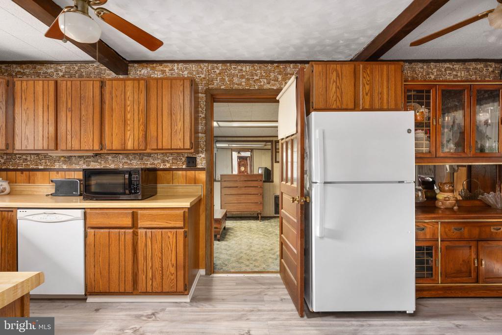 314 LAKE DRIVE