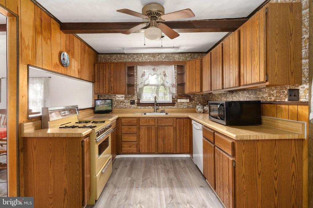 314 LAKE DRIVE