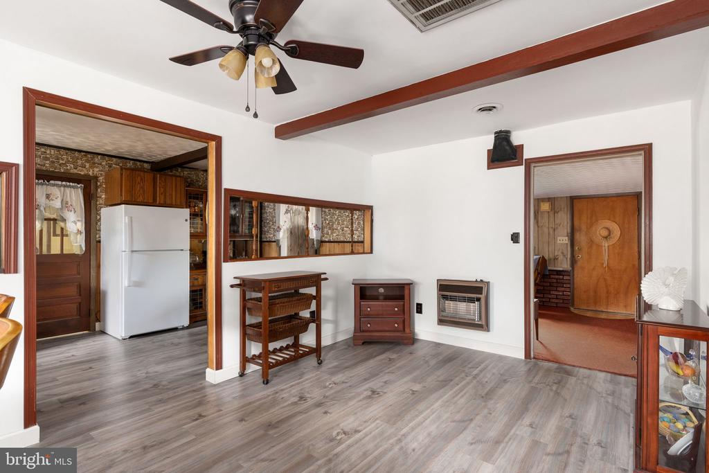 314 LAKE DRIVE
