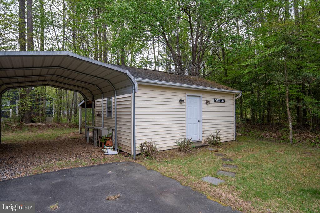 314 LAKE DRIVE