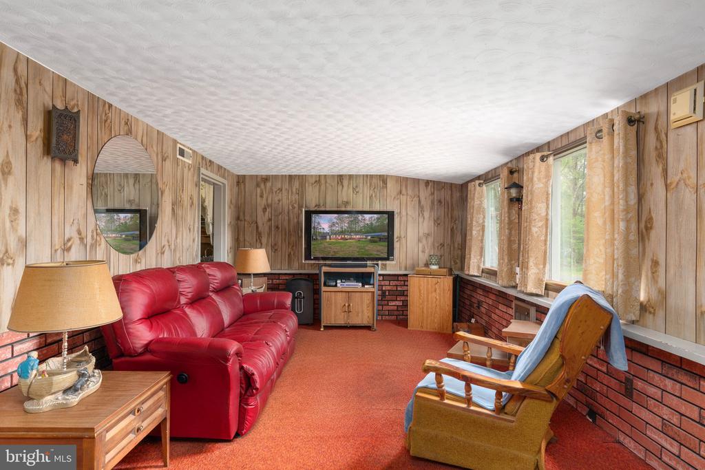 314 LAKE DRIVE