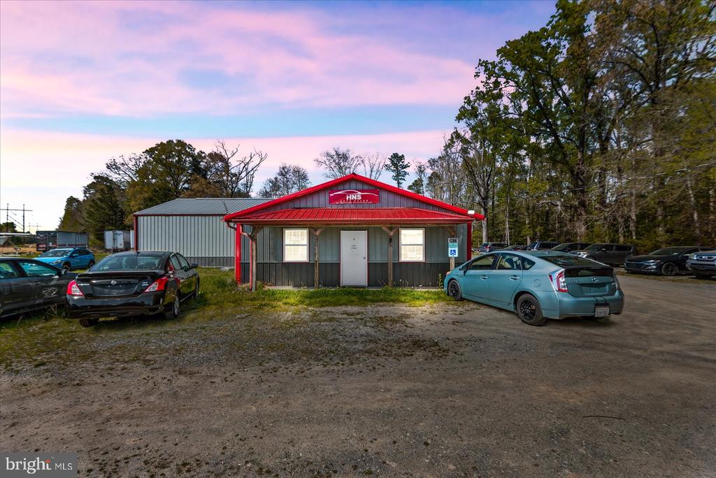 3643 KINGS HIGHWAY
