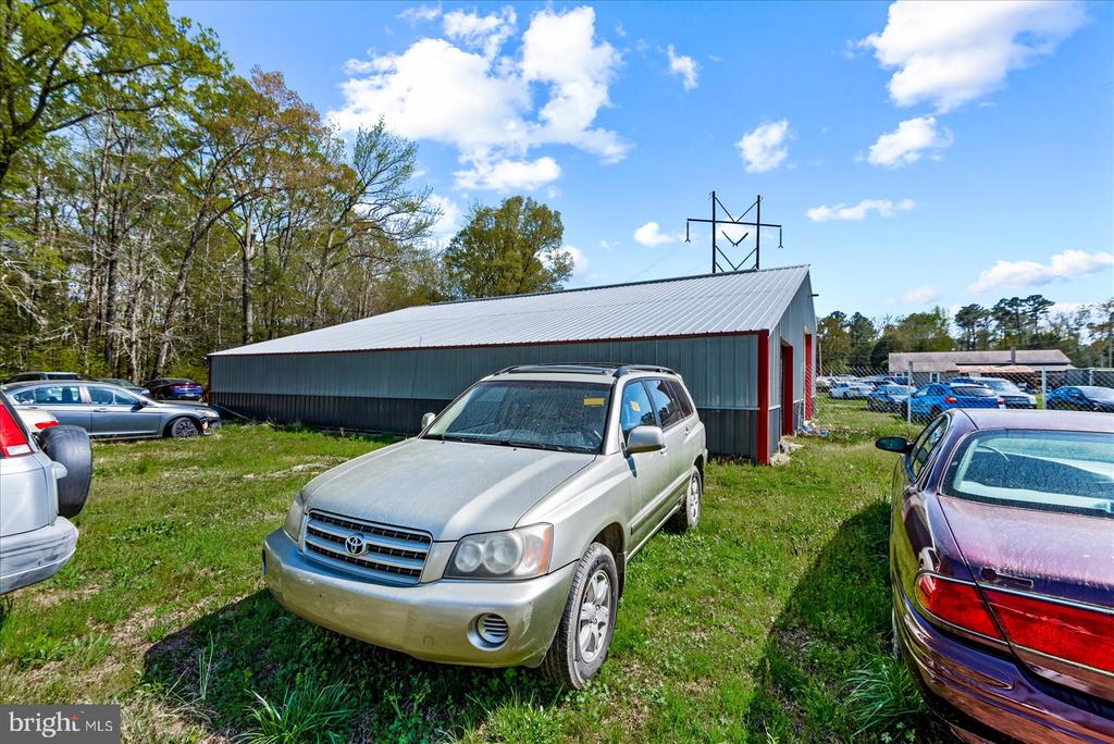 3643 KINGS HIGHWAY