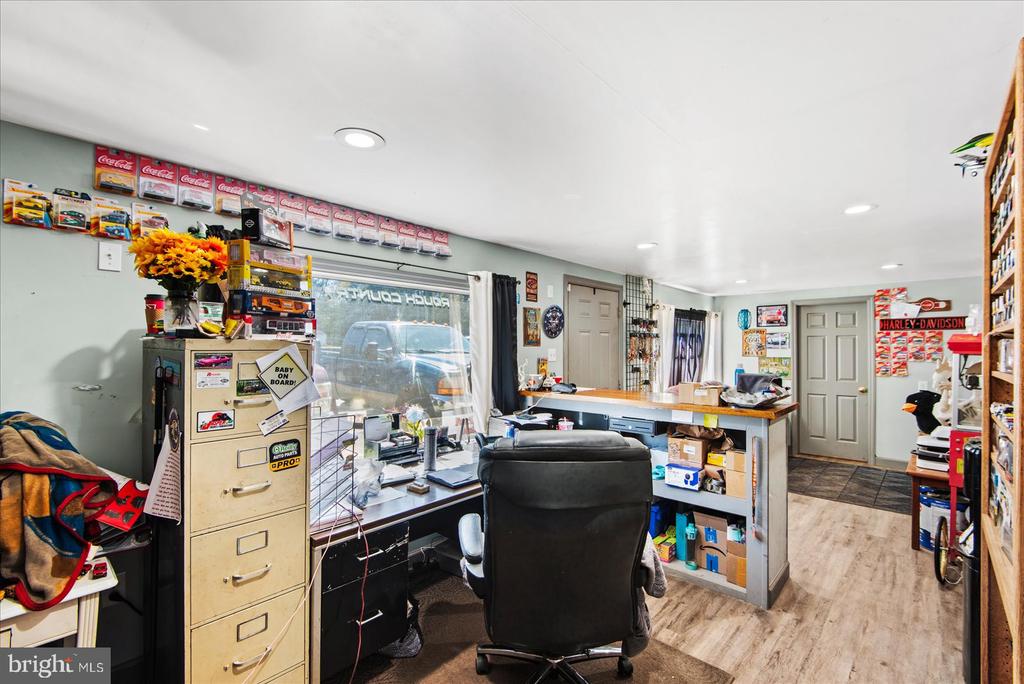 3643 KINGS HIGHWAY